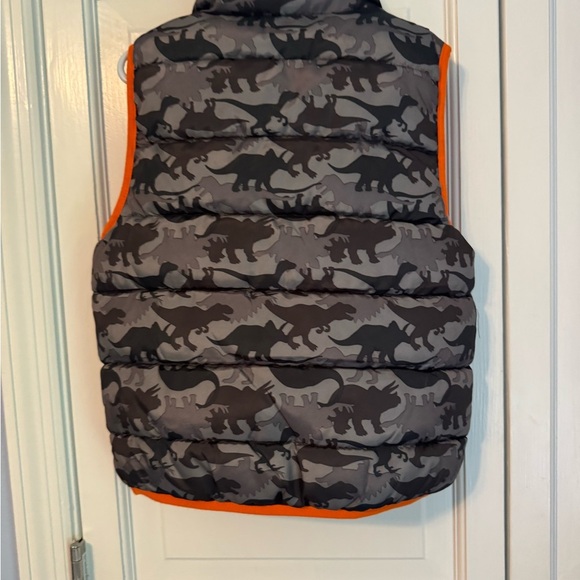 Kids MOST ADORABLE Camouflage Dinosaurs Puffer Vest with Orange Trim. Like New! - Picture 8 of 8